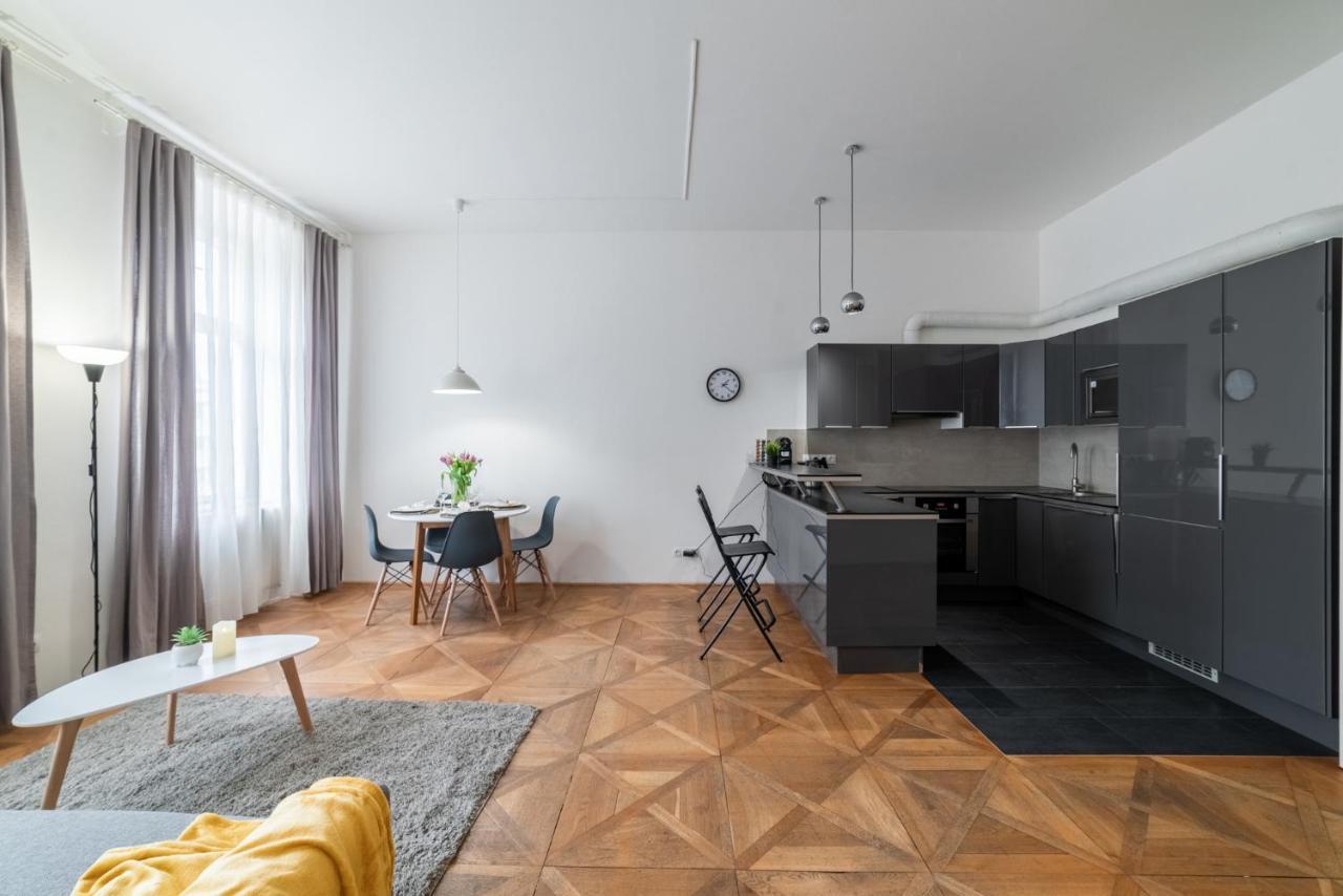 Exclusive Apartment Near Kafka'S Head ปราก ภายนอก รูปภาพ
